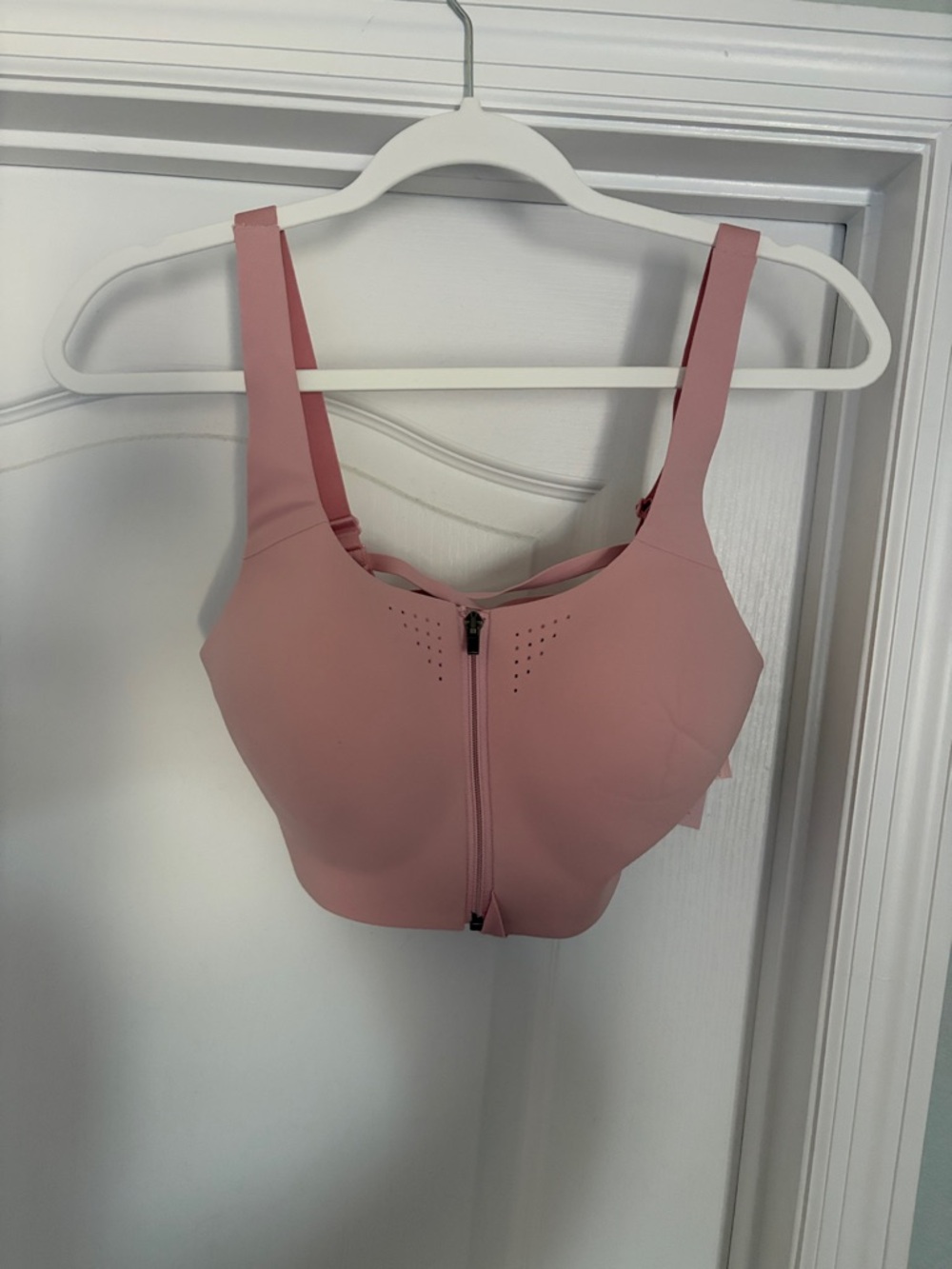 Victoria's Secret Pink Front-Zip Wireless Sports Bra